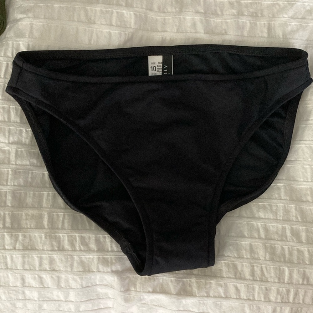 Black Seafolly Bikini Bottom Aus 10 (fits like US size 2 or 4)